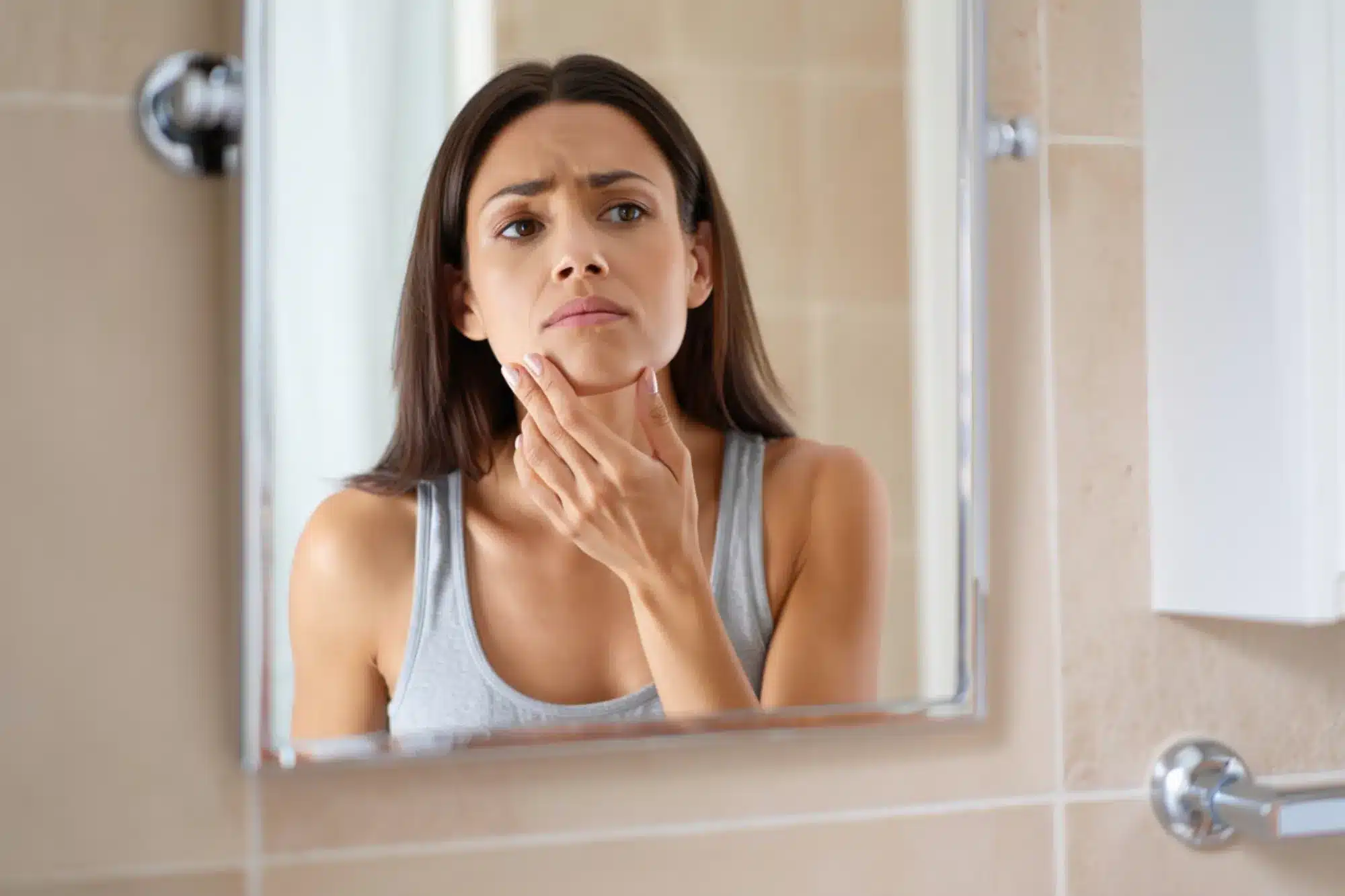L'hyperpilosité chez la femme : les causes et solutions laser